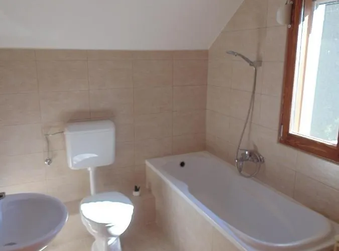 Azur Vendeghaz 度假居