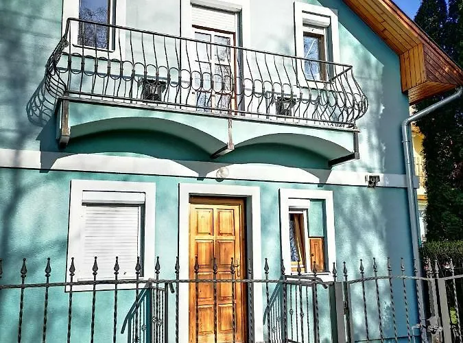 Azur Vendeghaz 度假居 Hajdúszoboszló